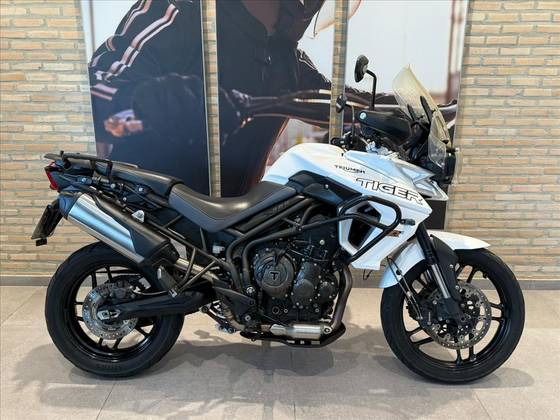 TRIUMPH TIGER 800 XRX 